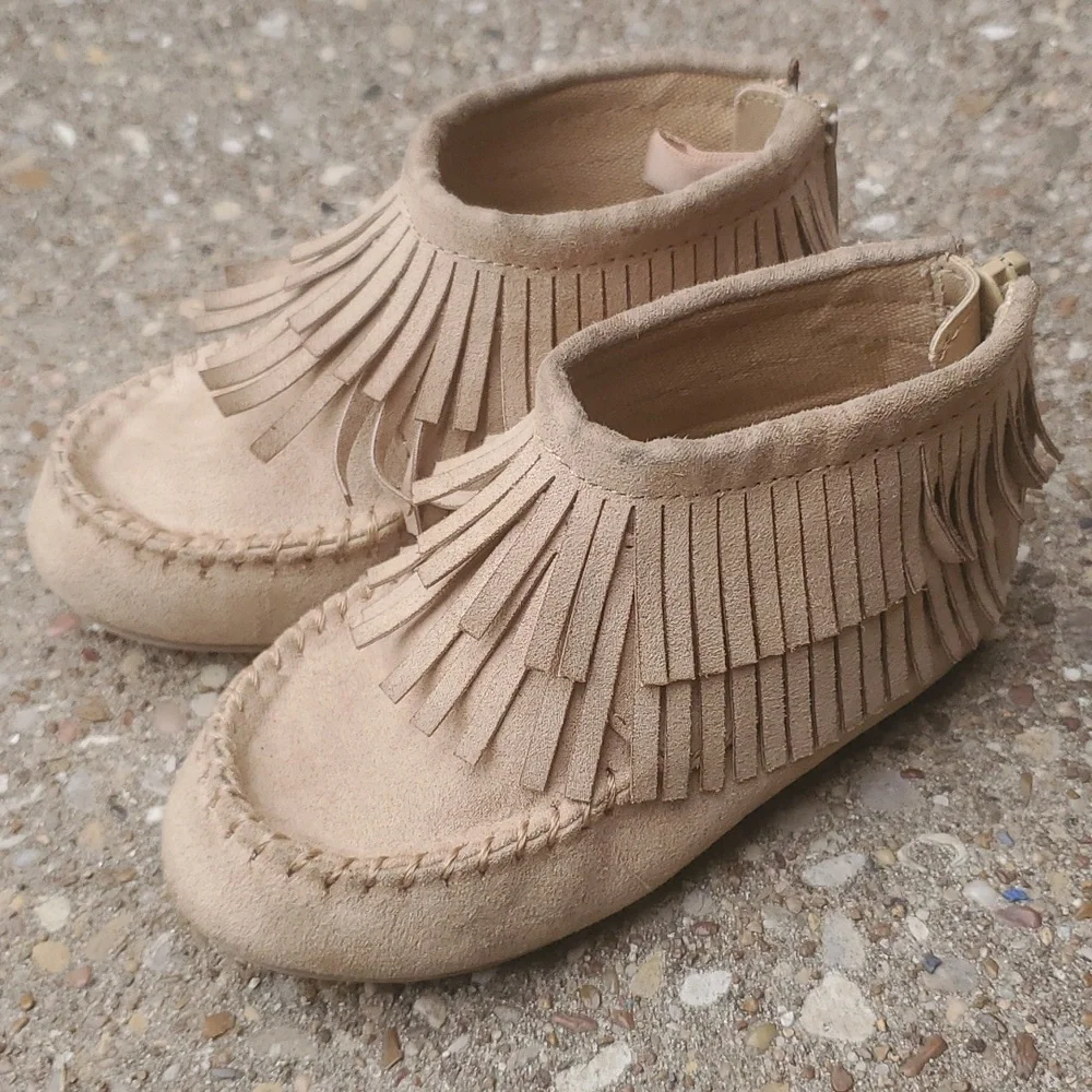 Old Navy Tan Brown Fringe Moccasin Booties Infant Baby 6